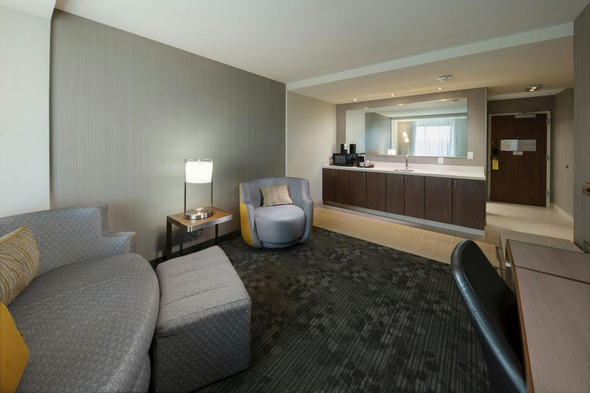 Courtyard By Marriott Russellville Esterno foto