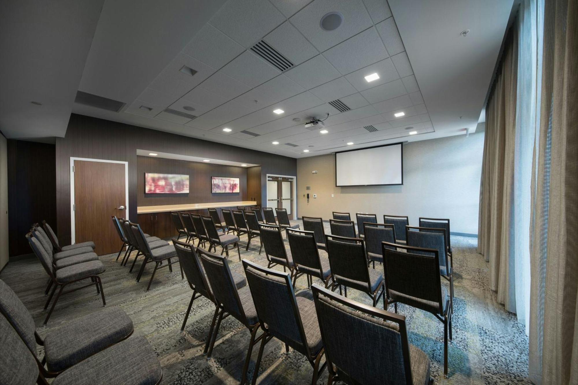 Courtyard By Marriott Russellville Esterno foto